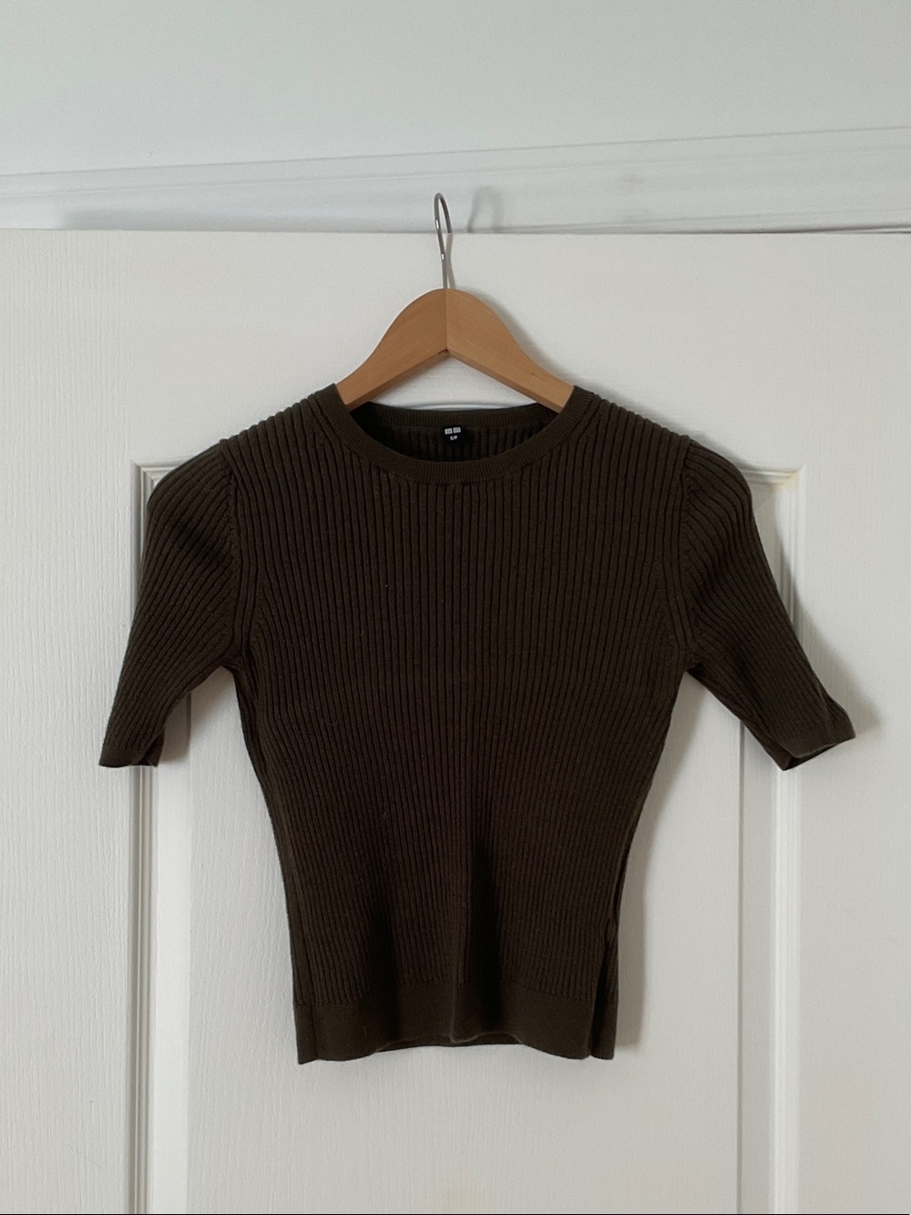 Ribbed Short-Sleeve Knit Tee in Dark olive Uniqlo size S